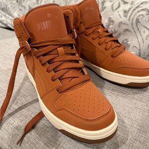 Puma Men's Tan High-Top Sneakers